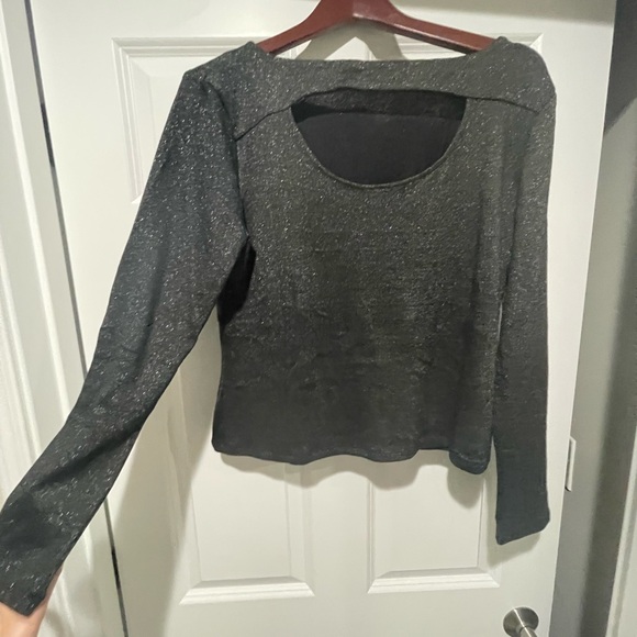 Banana Republic black Top! Beautiful - Picture 2 of 4